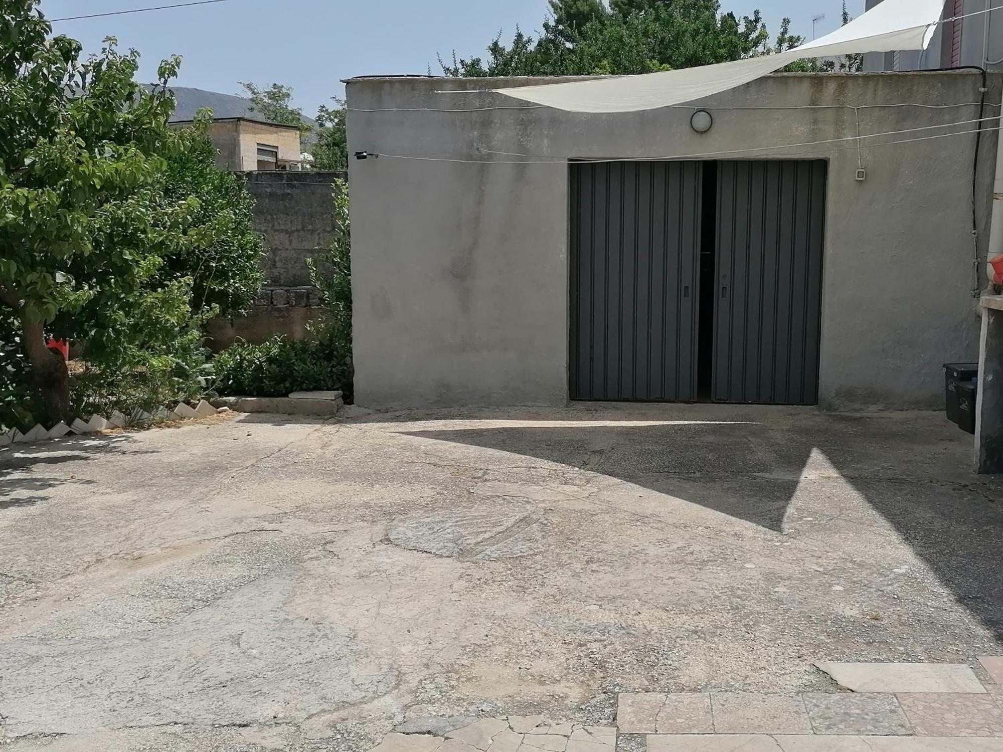 Maranzano Vacanze Casa Con Giardino Holiday home *